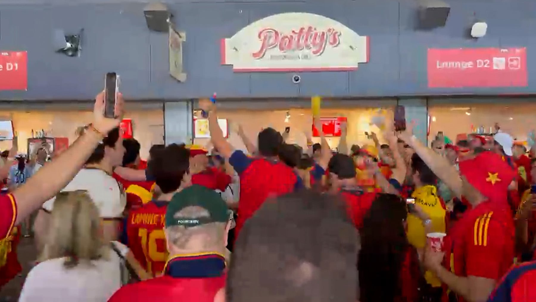 La afición española vibra antes de la final del Mundial