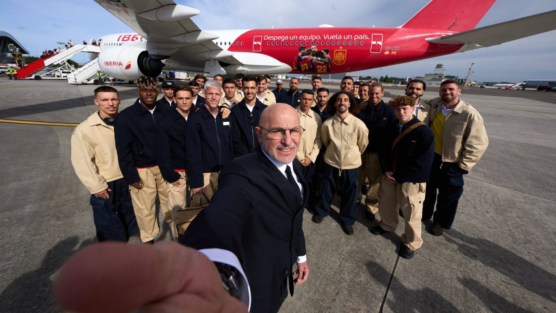 Cuándo llega el avión de la selección española, a qué hora aterriza en España y en qué aeropuerto