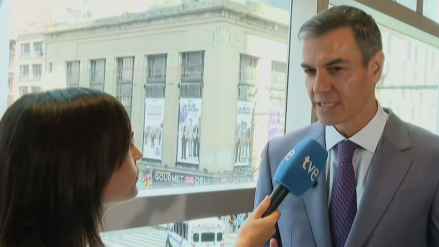 TVE pacta una entrevista con Sánchez antes de la final para evitar que pase desapercibido luego en el palco