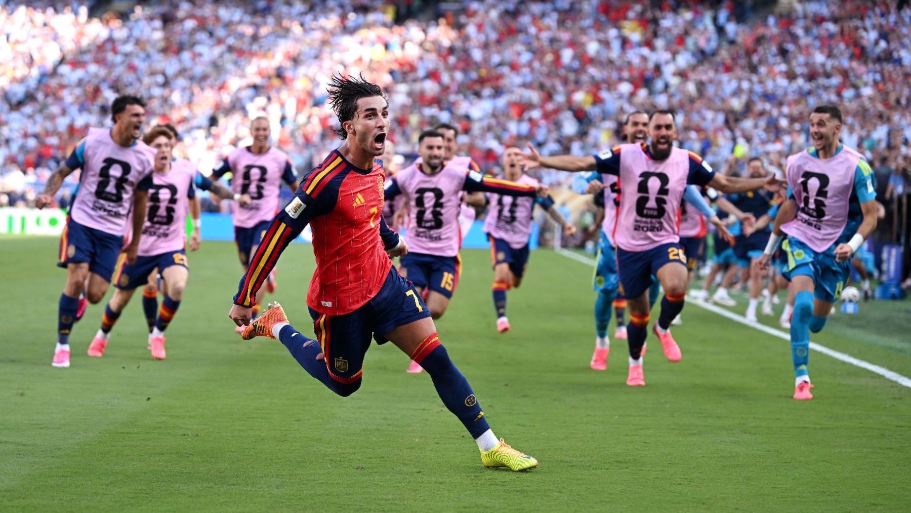 Iniesta ya tiene heredero: Ferran ya es eterno