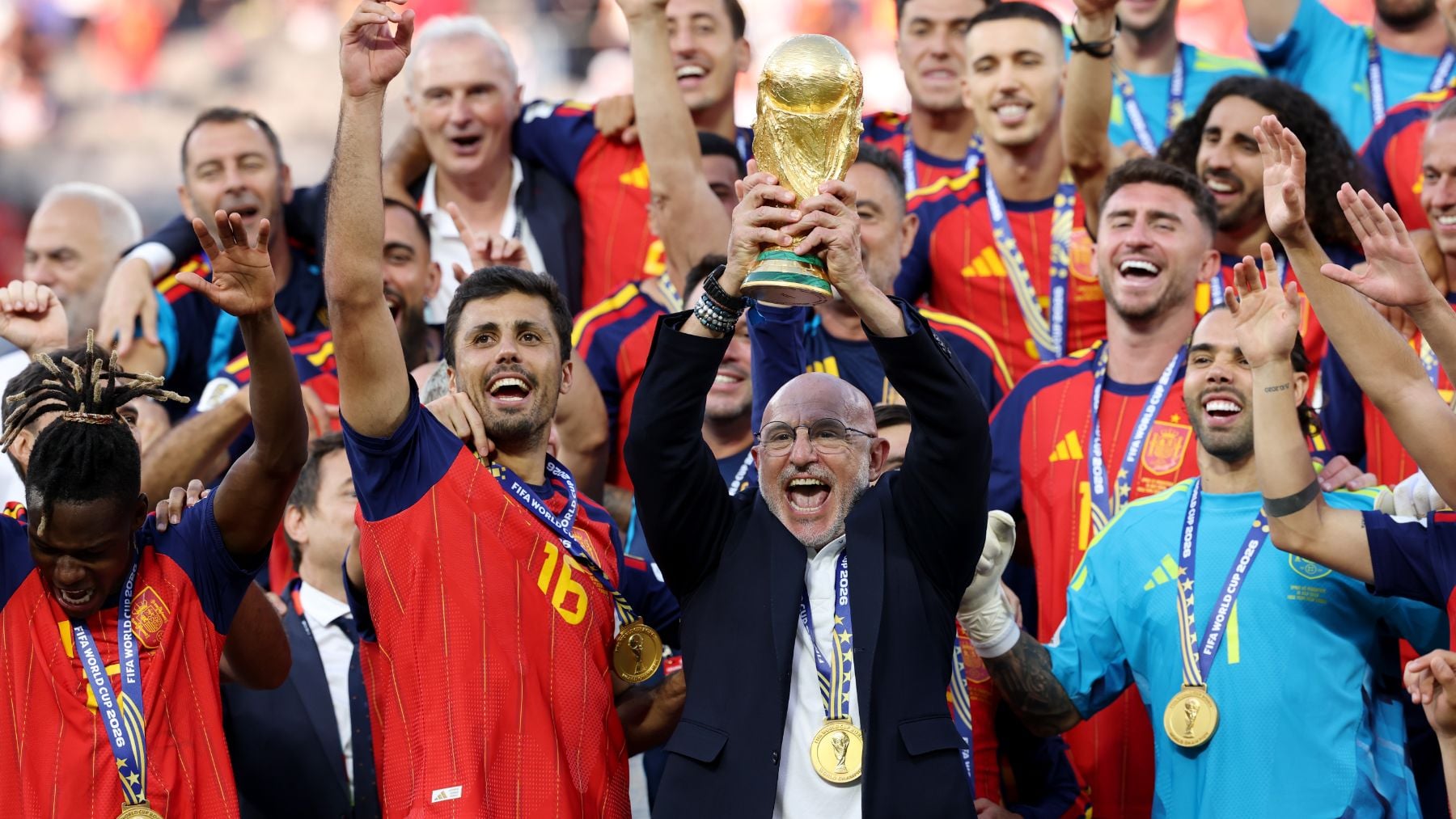 De la Fuente estalla de orgullo: “Esta generación de futbolistas es un ejemplo para toda España”