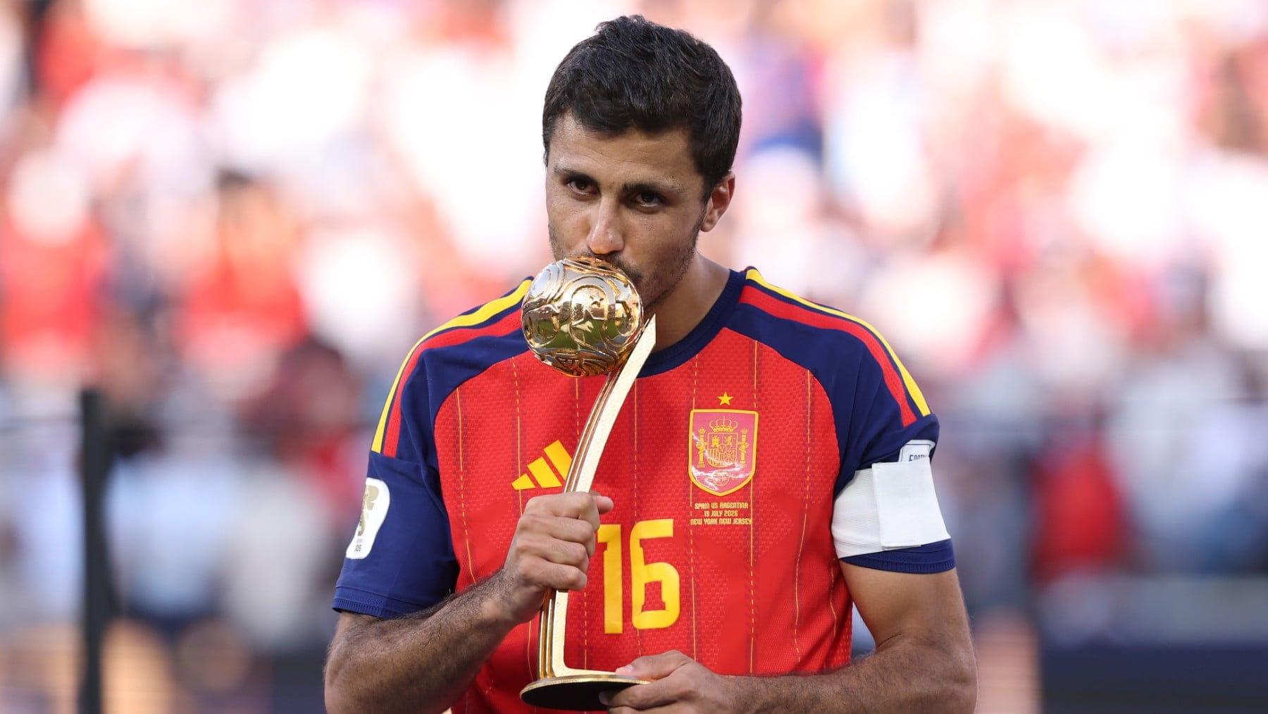 ¡Rodri Hernández se lleva el MVP del Mundial!