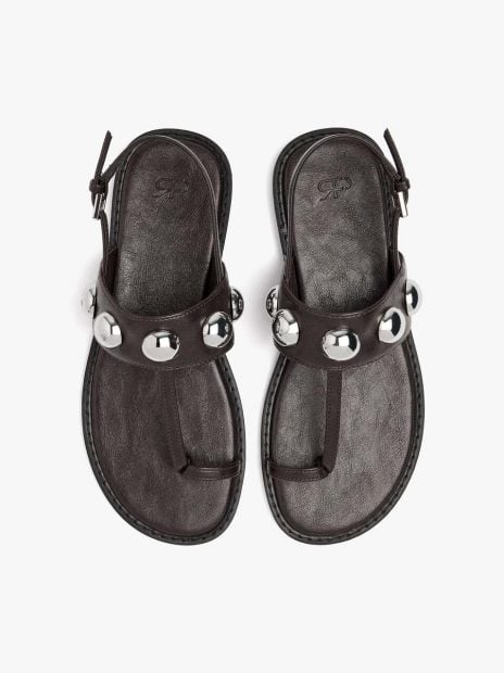 sandalias detalle metalizado tendencia verano calzado