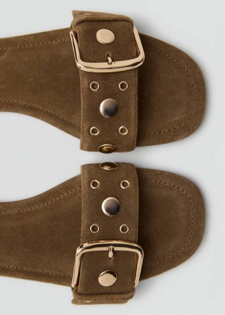 sandalias detalle metalizado tendencia verano calzado