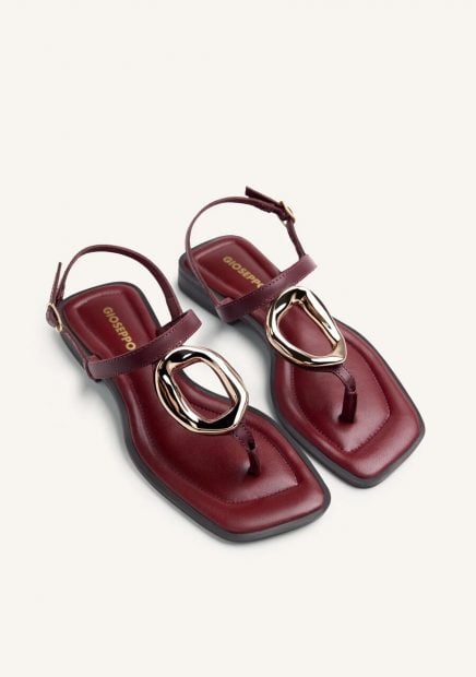 sandalias detalle metalizado tendencia verano calzado