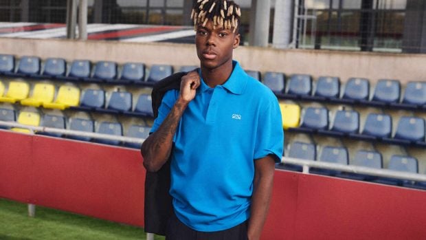 Nico Williams vestido de Loewe para el Mundial 2026
