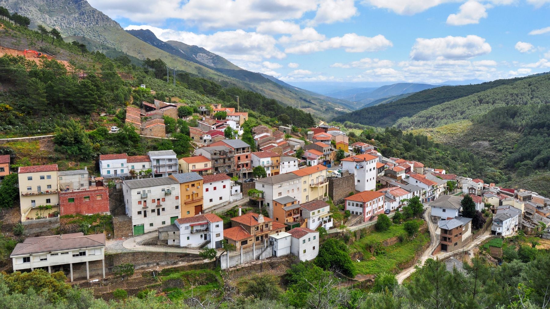 Pueblo norte de Extremadura. Wikimedia Commons