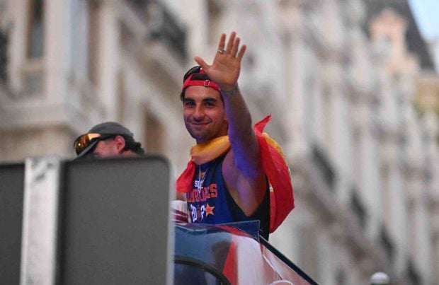 Ferran Torres en la celebración del Mundial. (Foto: Europa Press)
