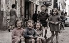 Niños nacidos en las décadas de los 60 y 70. Imagen generada con IA.