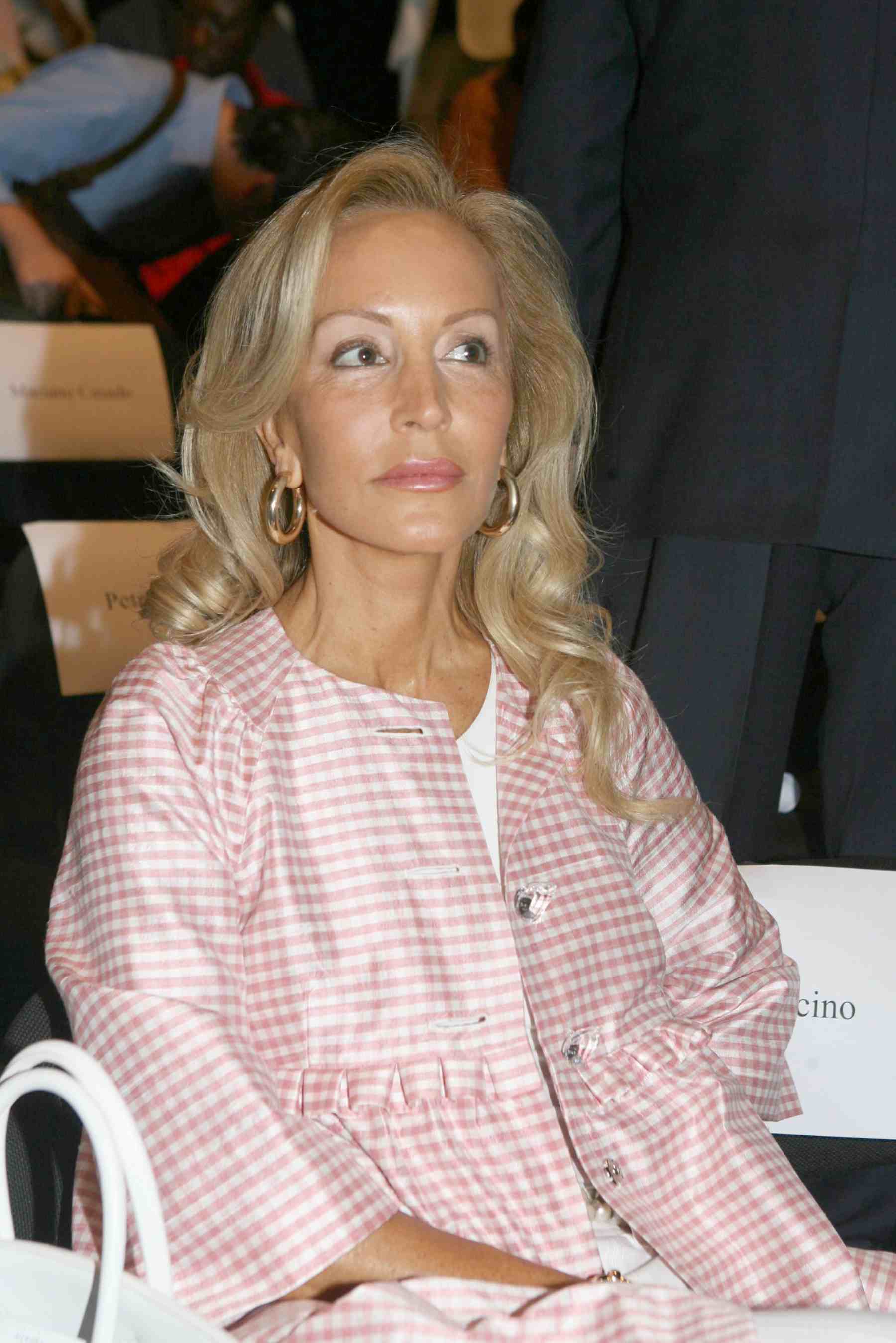 Carmen Lomana en un desfile de Elio Benhayer. (Foto: Europa Press)