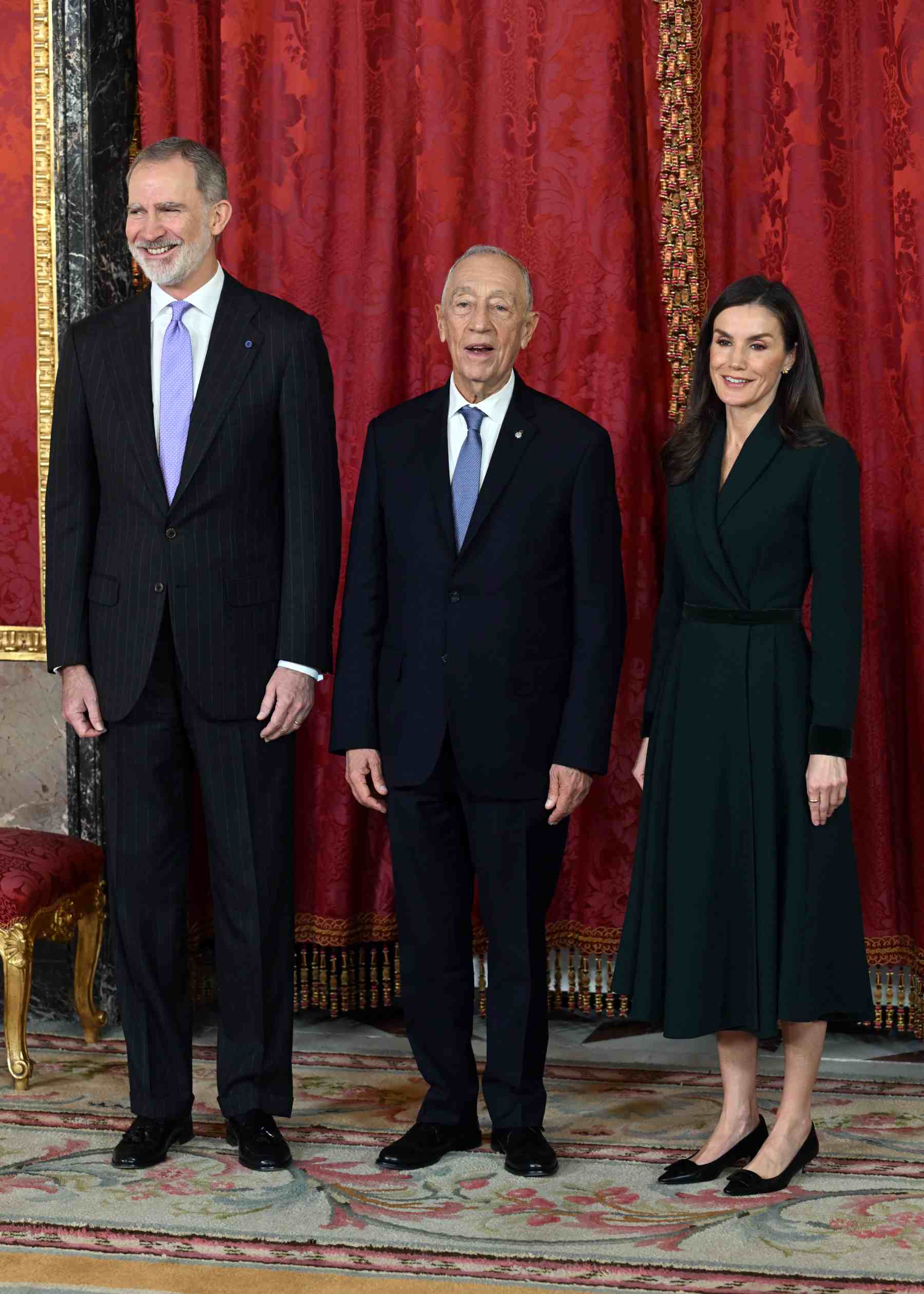 Los Reyes Felipe y Letizia junto a Marcelo Rebelo de Sousa. (Foto: Europa Press)