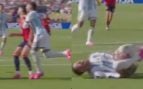Falta de Mikel Merino a Nicolás Otamendi (X)