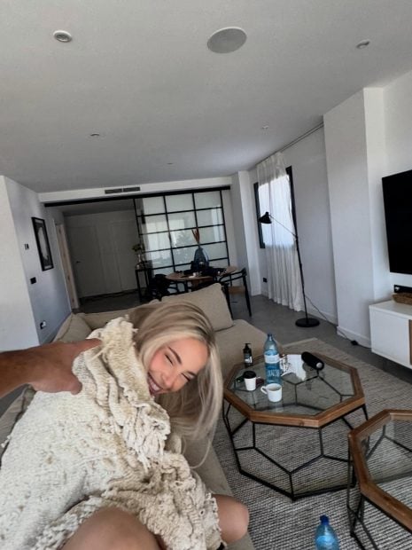 Ana Mena, casa, Las Rozas