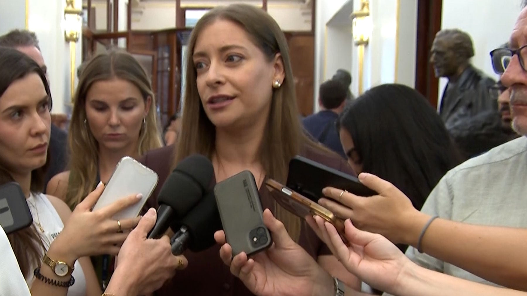 El PP denuncia que Zapatero toma el pelo a los españoles por no aclarar el origen de sus joyas