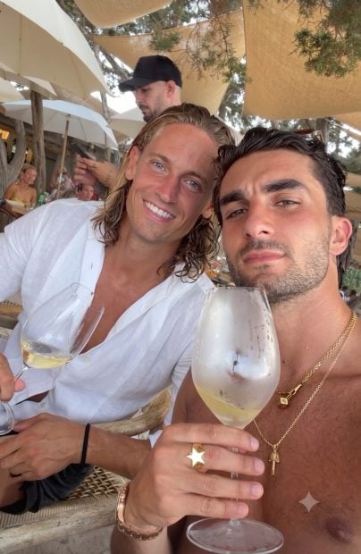 ferran torres marcos llorente chiringuito ibiza restaurante casa jondal