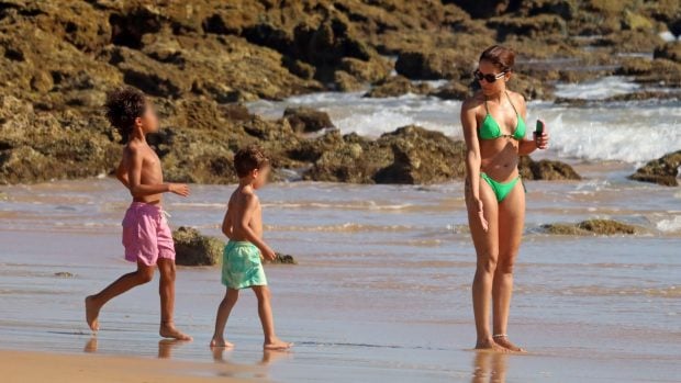 Hiba Abouk y sus hijos. (Foto: Europa Press)