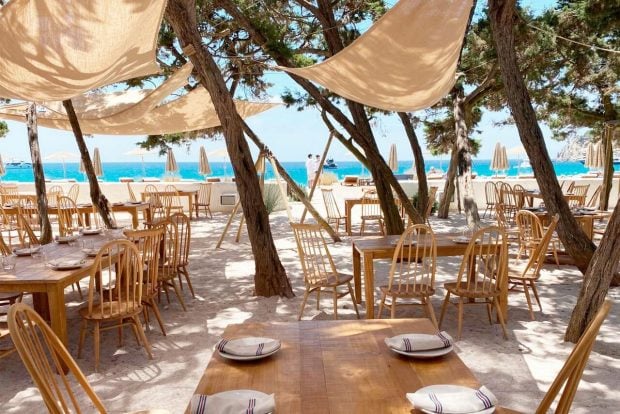 ferran torres marcos llorente chiringuito ibiza restaurante casa jondal