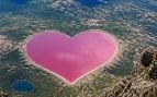 Corazón rosa y NASA