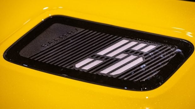 panel capó renault 5 electrico
