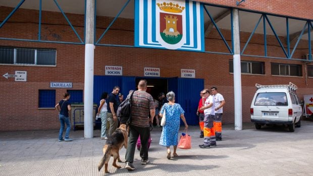Llegan a Talavera los primeros 70 desalojados del Valle del Tiétar por los incendios