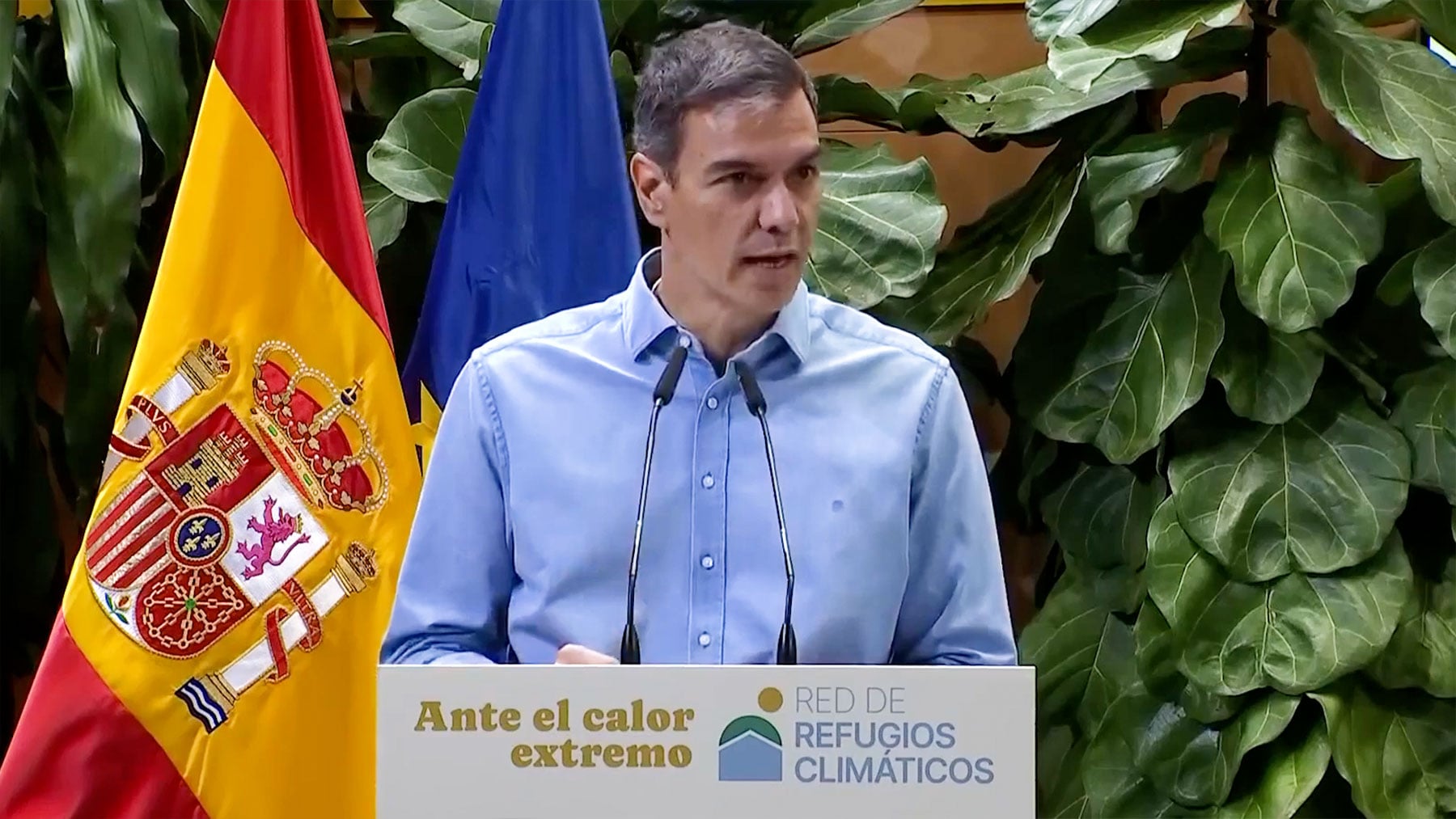 Sánchez aprovecha los incendios para atacar a Ayuso por las altas temperaturas en las aulas