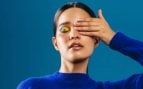 Cómo maquillar las cejas para iluminar el rostro y rejuvenecer la mirada a partir de los 60