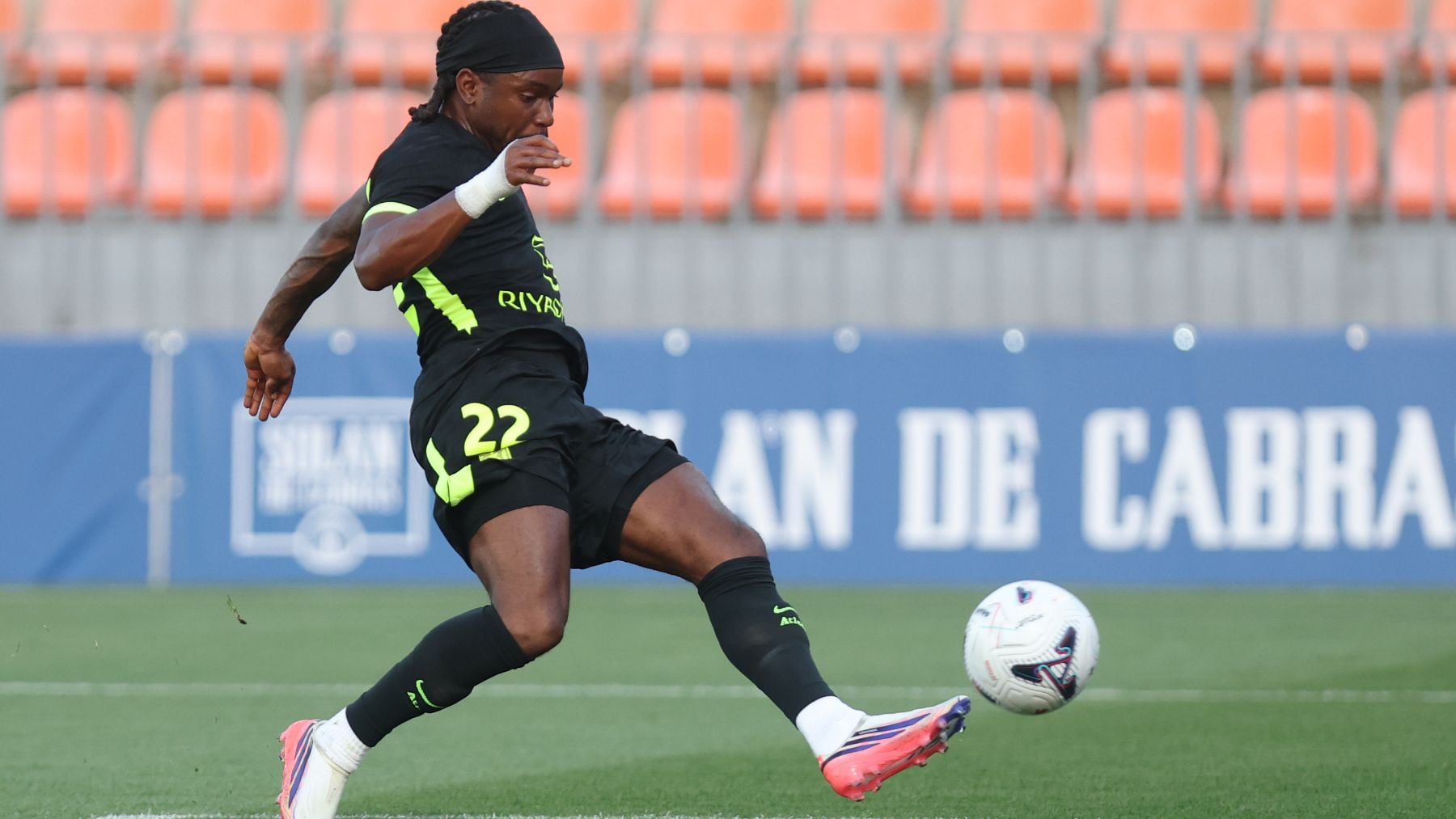 Lookman afina su puntería: doblete ante el Getafe en el primer amistoso del Atlético de Madrid