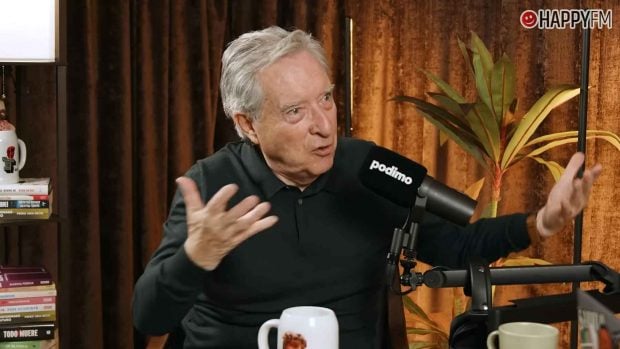 El periodista Iñaki Gabilondo durante su entrevista en el podcast El sentido de la birra (YouTube/Podimo).