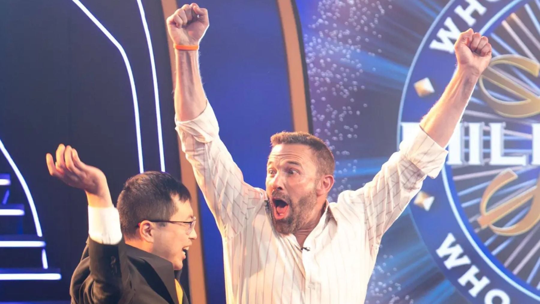 Jamie Ding y Ben Affleck en ‘¿Quién quiere ser millonario?’. (Disney)