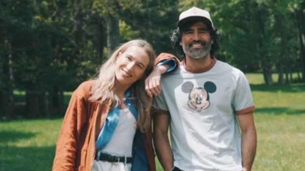 Raúl Gómez junto a su pareja Sandra en una imagen compartida en redes sociales (Instagram)
