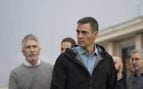 El presidente del Gobierno, Pedro Sánchez (d), y el ministro del Interior, Fernando Grande-Marlaska (i), durante su visita al centro del 112/ EP