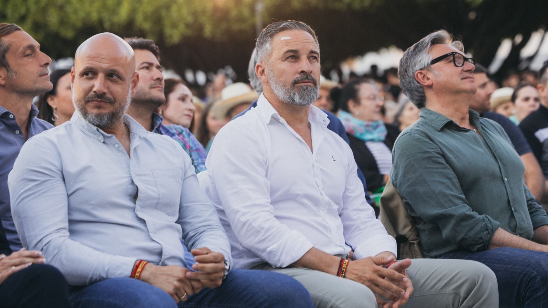 Vox retirará en sus cuatro gobiernos autonómicos las ayudas a las ONG que financien la invasión migratoria