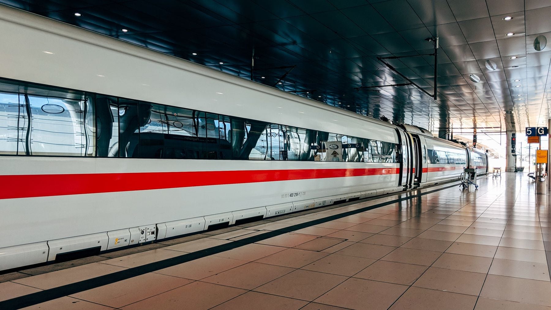 El ambicioso proyecto de la UE para unir España, Francia y Portugal en tren: estará listo en 2040 y agilizará cientos de horas de viaje