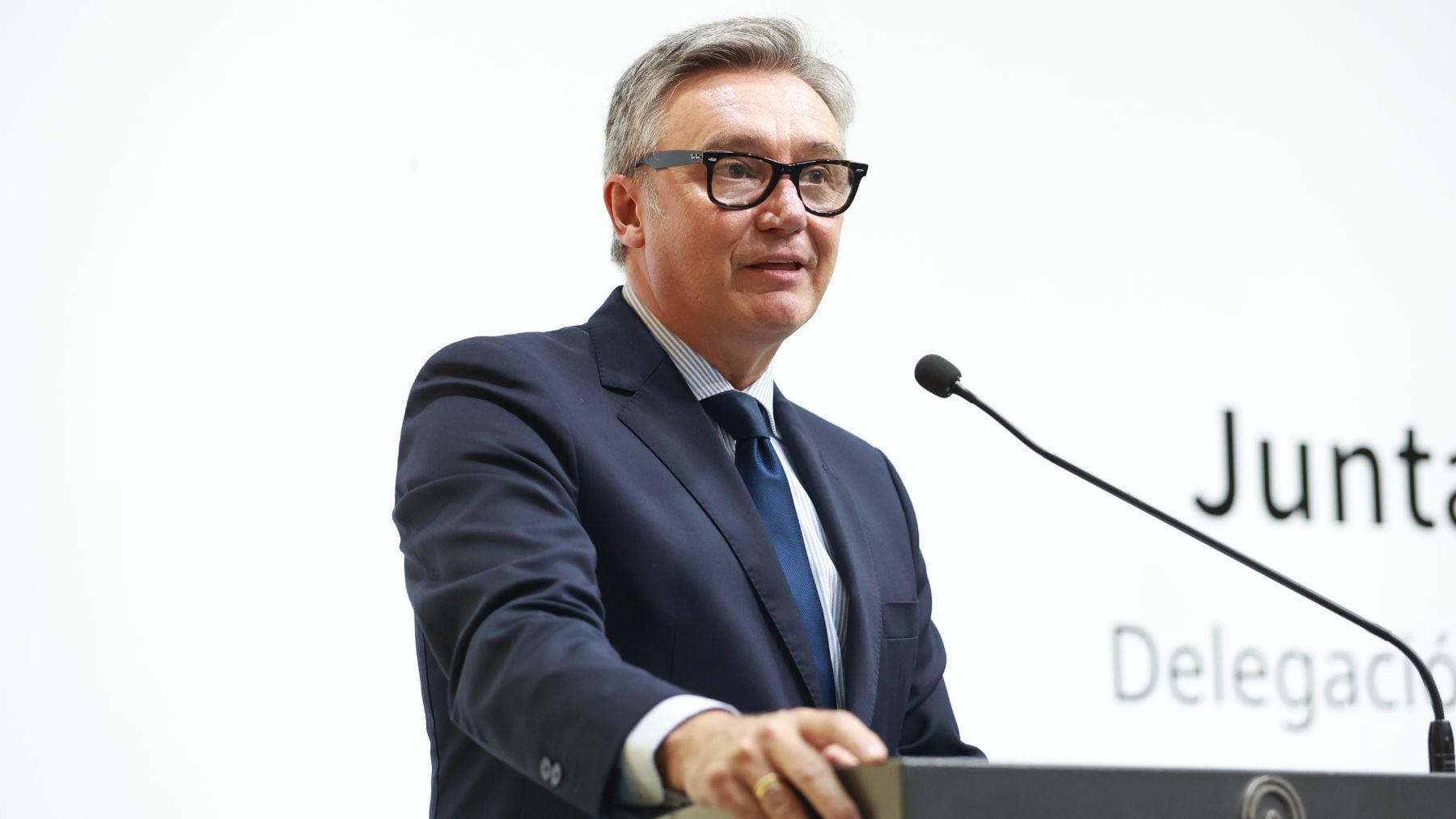 Gavira (Vox) culpa a Sánchez y a Marruecos de trasladar la crisis migratoria de Ceuta al litoral andaluz: Ha dejado indefensa a España
