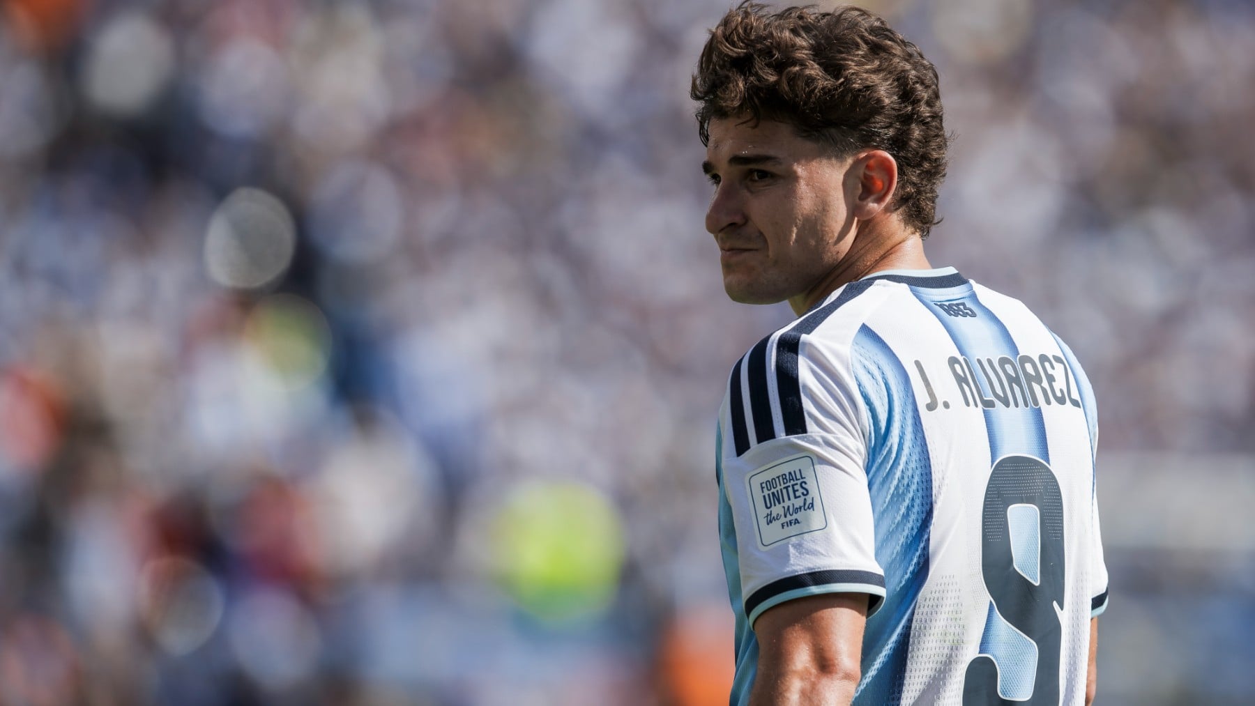 Julián Álvarez en un partido con Argentina. (Getty)