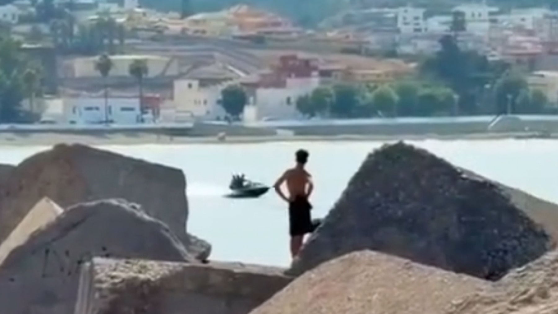 Las mafias aprovechan el coladero de Ceuta para trasladar inmigrantes a otras costas españolas
