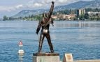 Famosa estatua de Freddie Mercury en Montreux, Suiza (a orillas del Lago Lemán). Foto: Valeriy Ded, CC BY 3.0 vía Wikimedia Commons