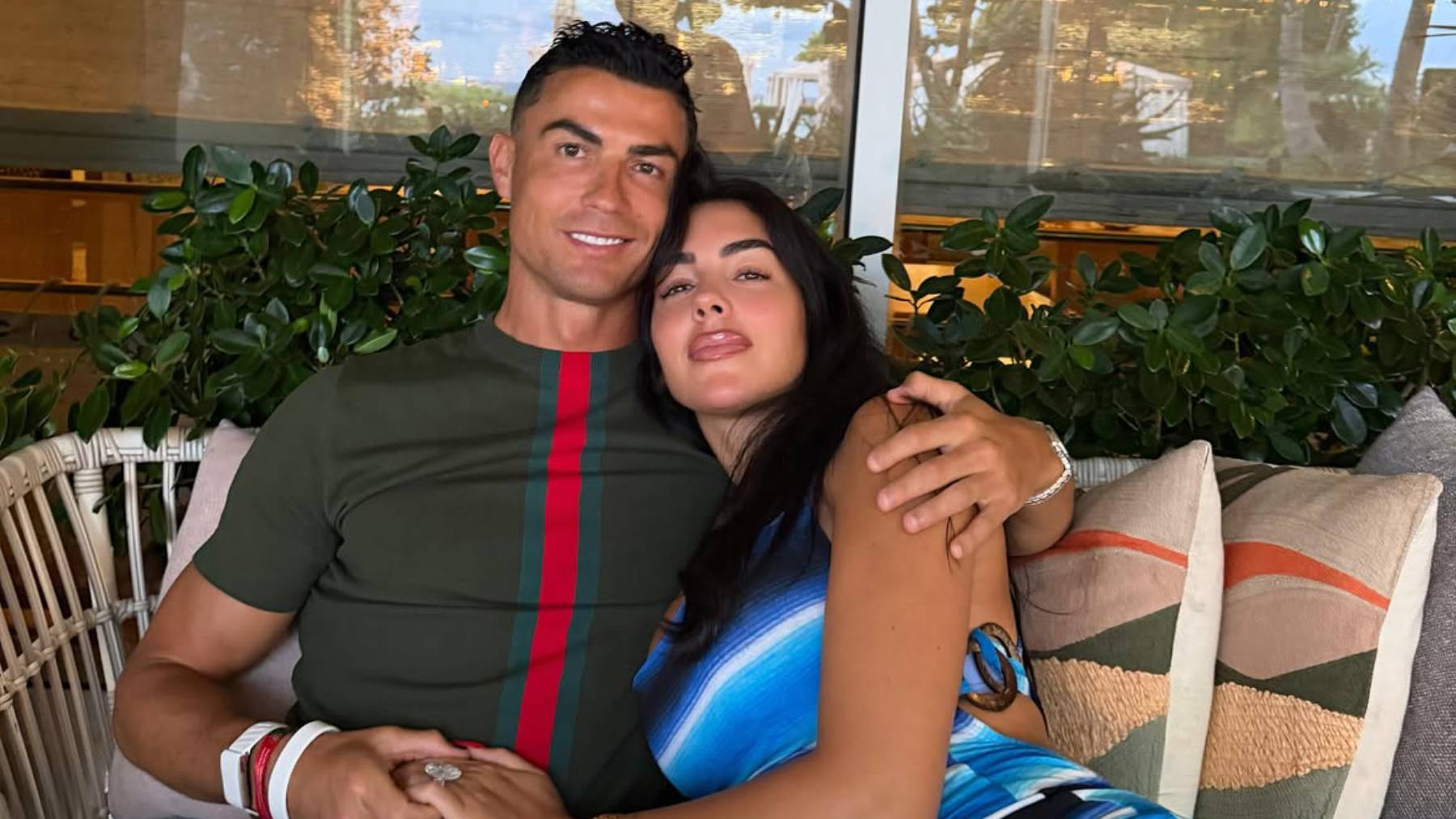 Cristiano Ronaldo y Georgina Rodríguez de vacaciones. (Foto: georginagio)