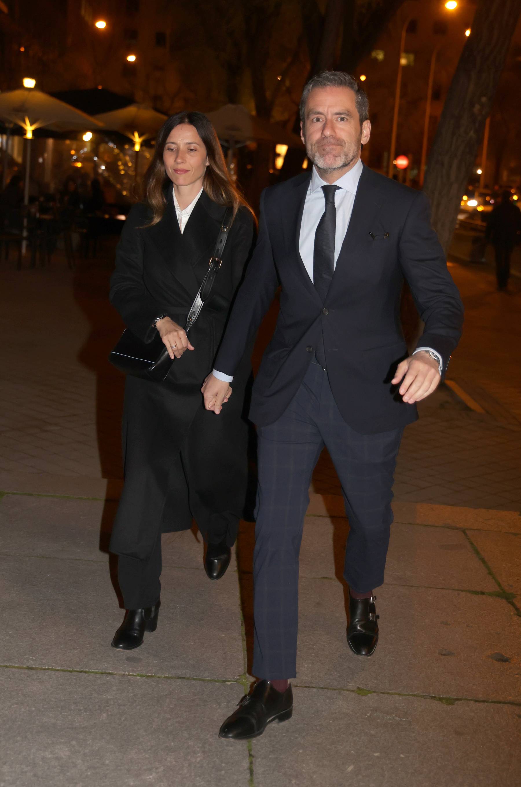 Borja S&eacute;mper y B&aacute;rbara Goenaga en la Parroquia San Juan de la Cruz. (Foto: Europa Press)