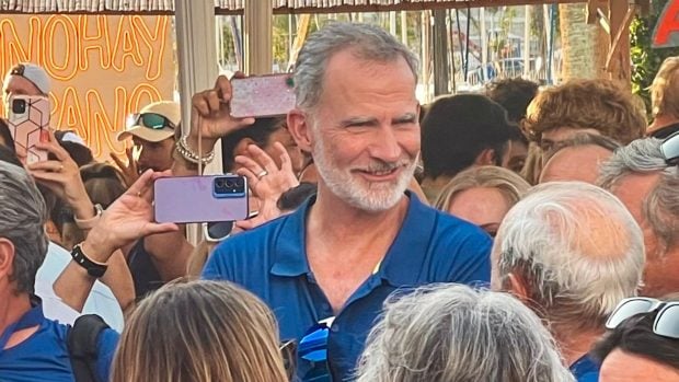 El Rey Felipe en un concierto de Anglada en Mallorca. (Foto: Europa Press)
