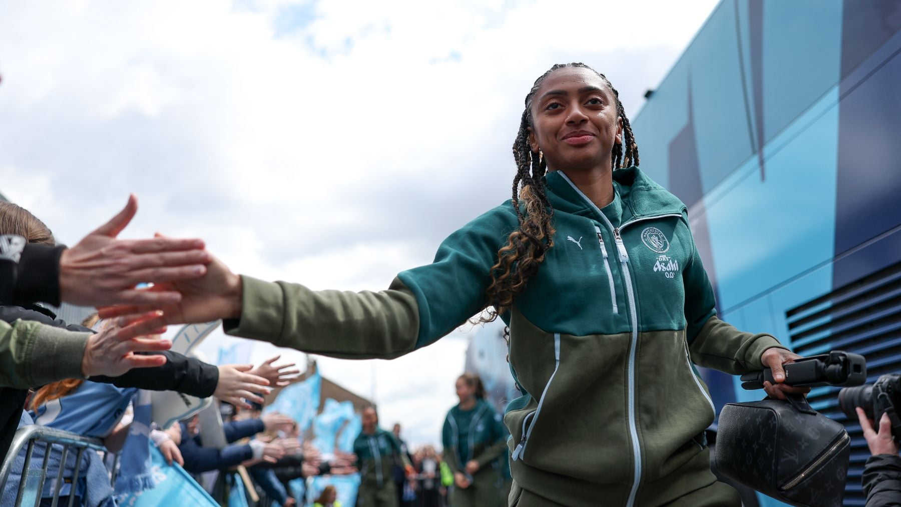 El Barcelona femenino hace el fichaje más caro de su historia en plena fuga de estrellas