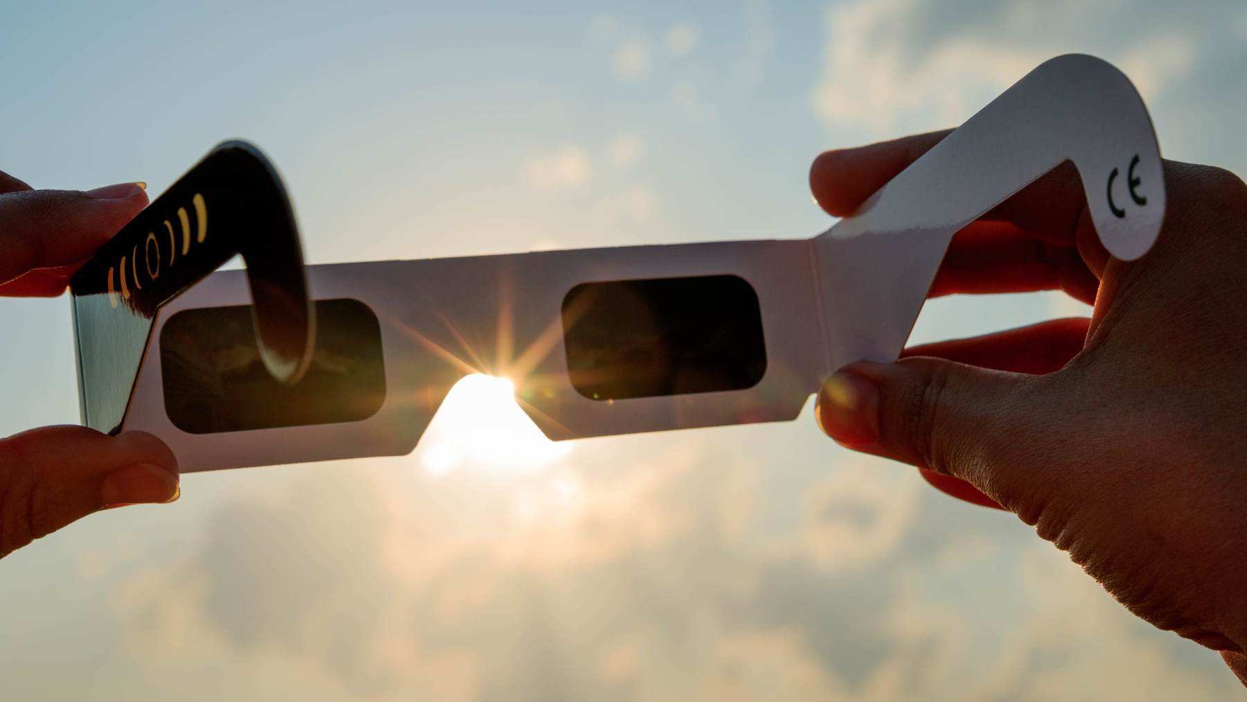 Unos segundos mirando el eclipse pueden bastar para perder visión de forma permanente