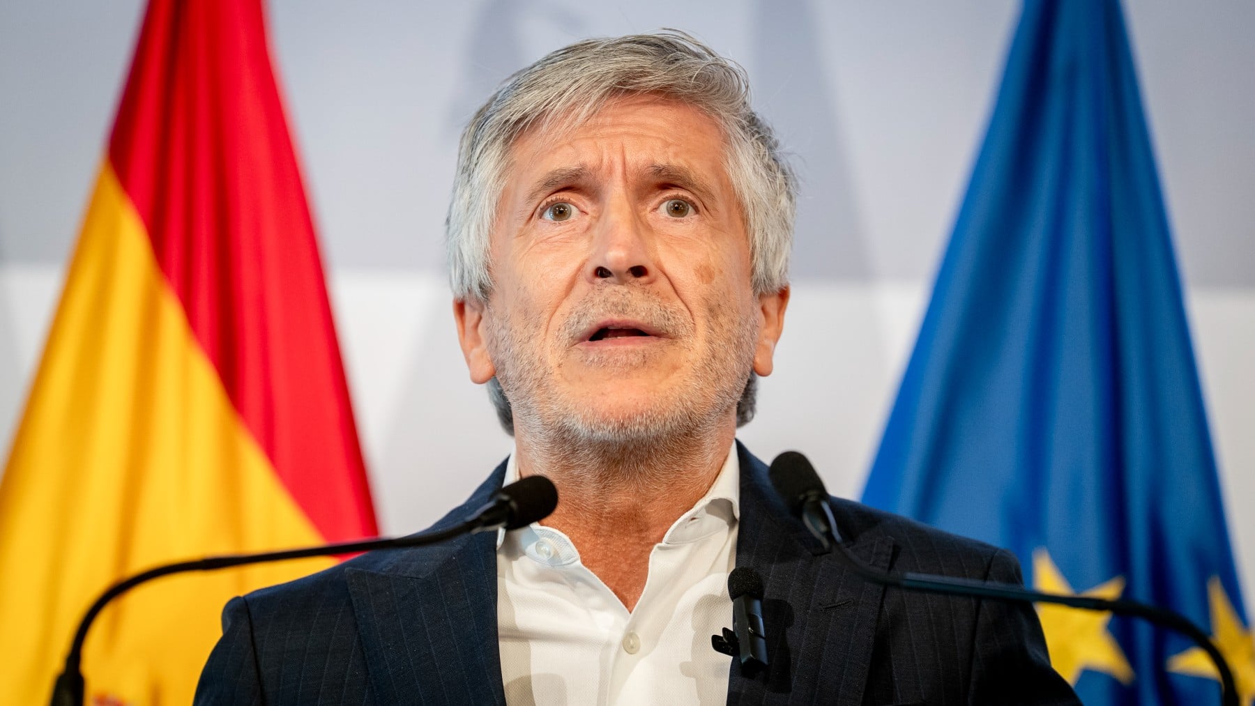 Marlaska eleva a 72.000 la cifra de inmigrantes ilegales que invadieron Ceuta