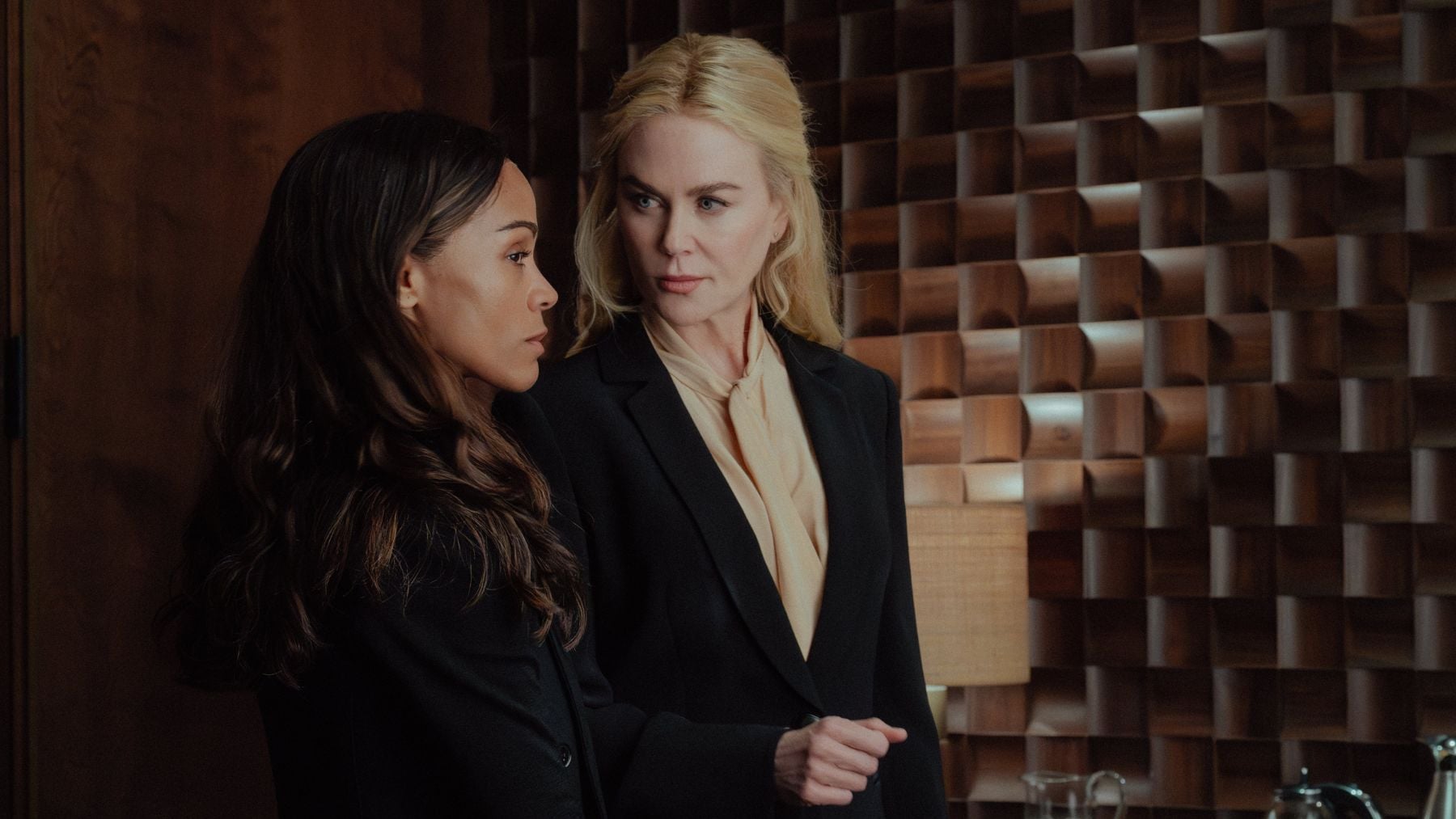 Zoe Saldaña y Nicole Kidman en ‘Lioness’. (SkyShowtime)