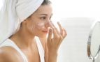 Cristina de Hoyos, dermatóloga, desmonta el mito de la Nivea de lata azul: 