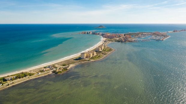 El Mar Menor es el primer ecosistema con derechos en España.