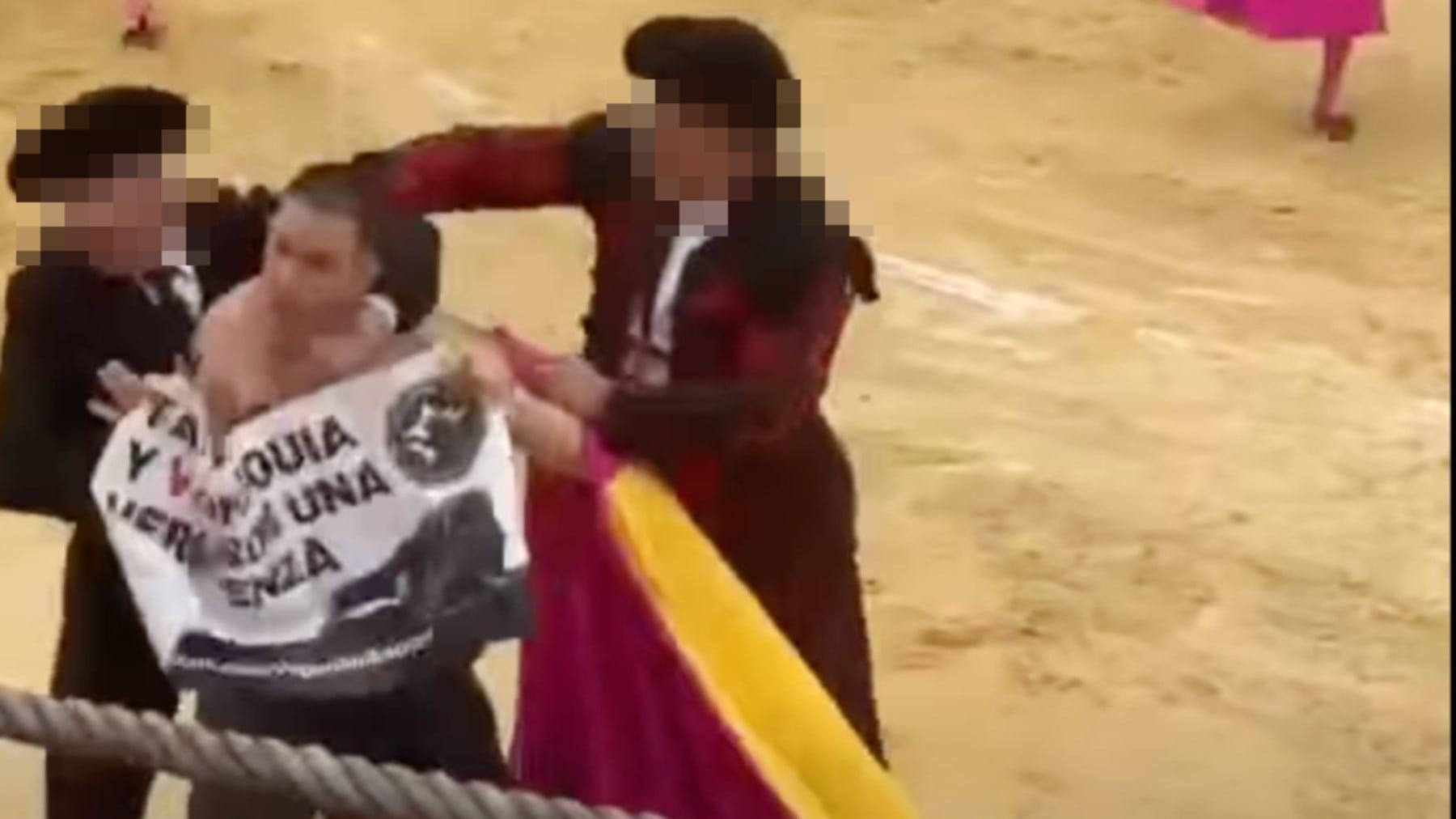 Imagen de archivo del activista al que la Policía Nacional detuvo antes de saltar.