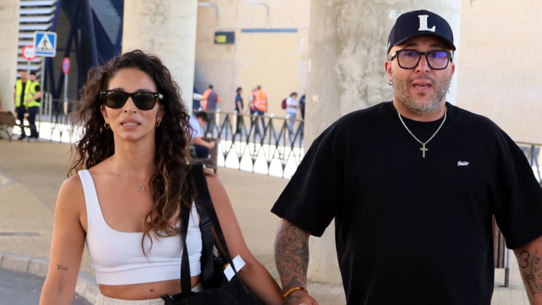 Kiko Rivera y Lola durante sus vacaciones. (Foto: Europa Press)