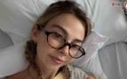 Sydney Towle en una imagen compartida desde el hospital (Instagram).