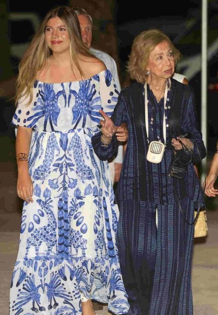 La infanta Sofía con la reina Sofía